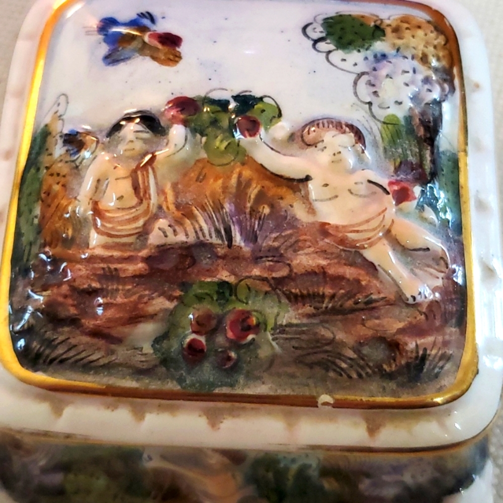R. Capodimonte Authentic  trinket from the collection